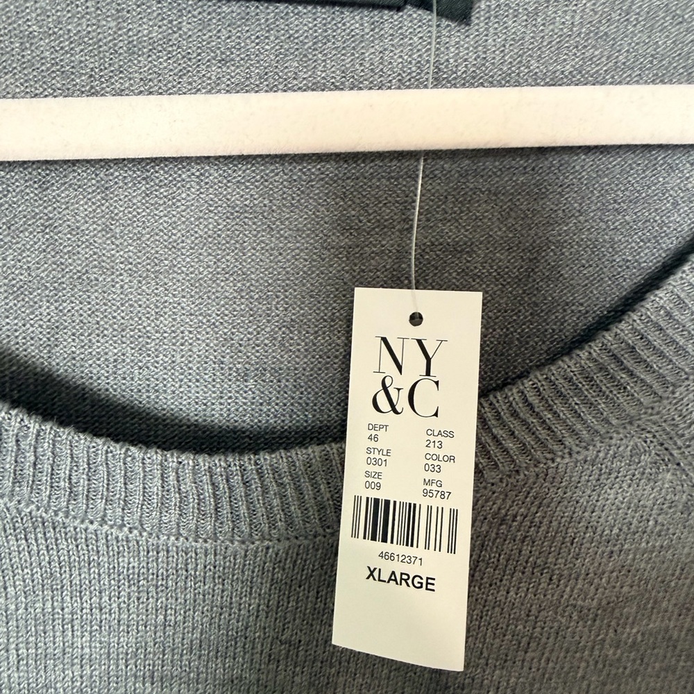 New York & Co Grey Sweater Size XL - Picture 3 of 4